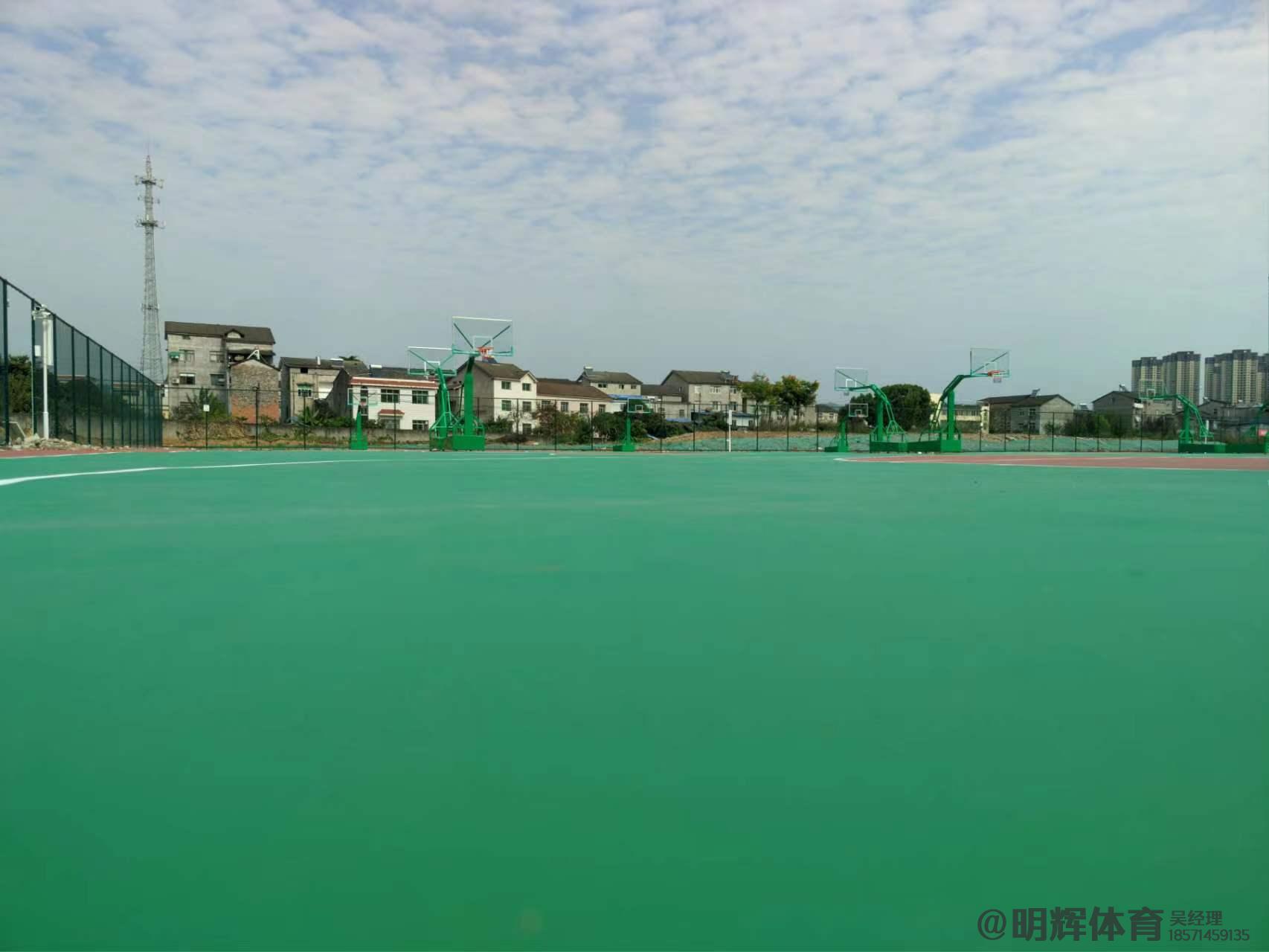 陶瓷颗粒防滑路面硬地丙烯酸球场的优缺点